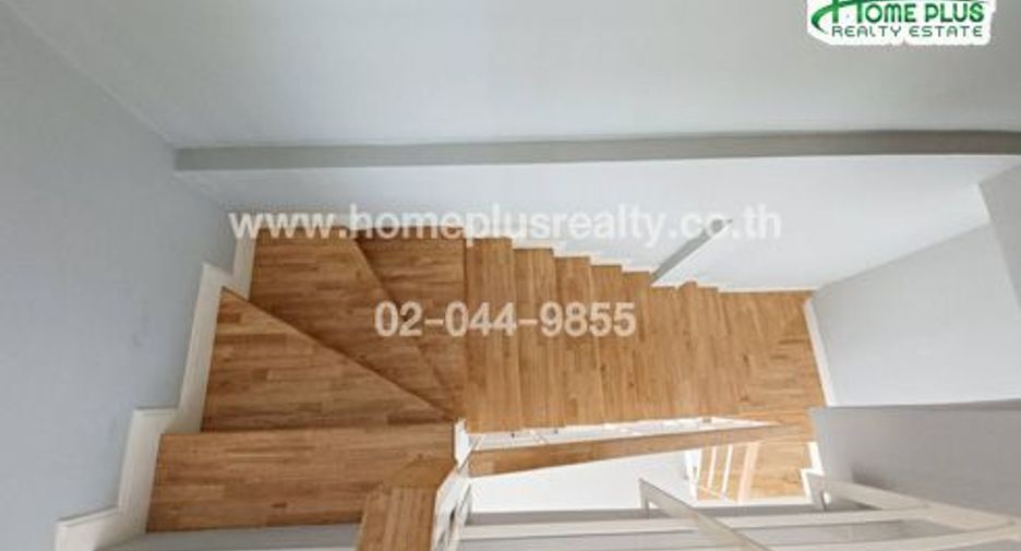 For sale 3 bedrooms townhouse in Bang Khae, Bangkok