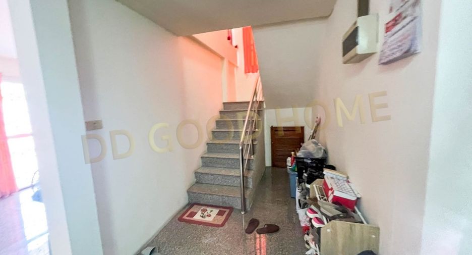 For sale 3 ベッドルーム townhouse in Bang Pa-in, Phra Nakhon Si Ayutthaya