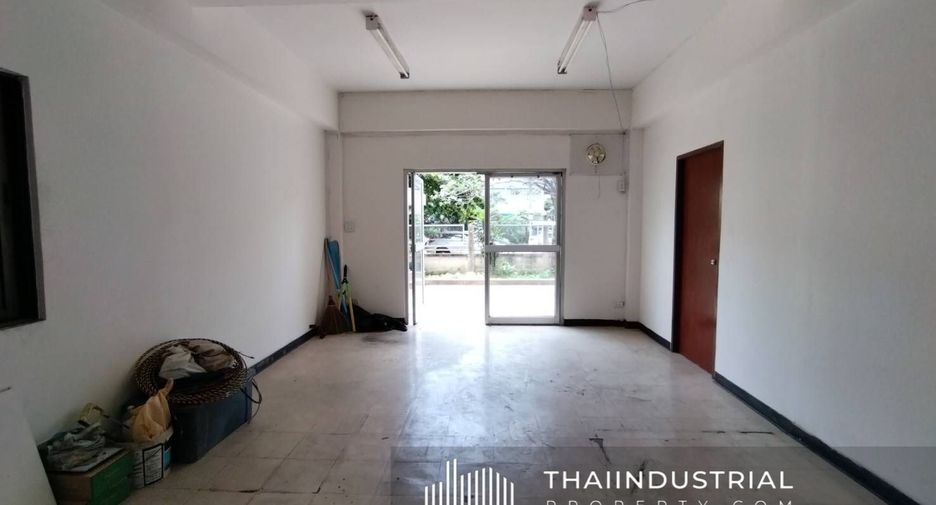 For rent warehouse in Mueang Samut Prakan, Samut Prakan