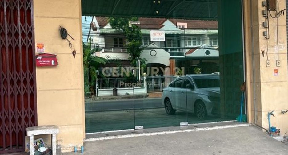 For sale 3 bed retail Space in Bang Kruai, Nonthaburi