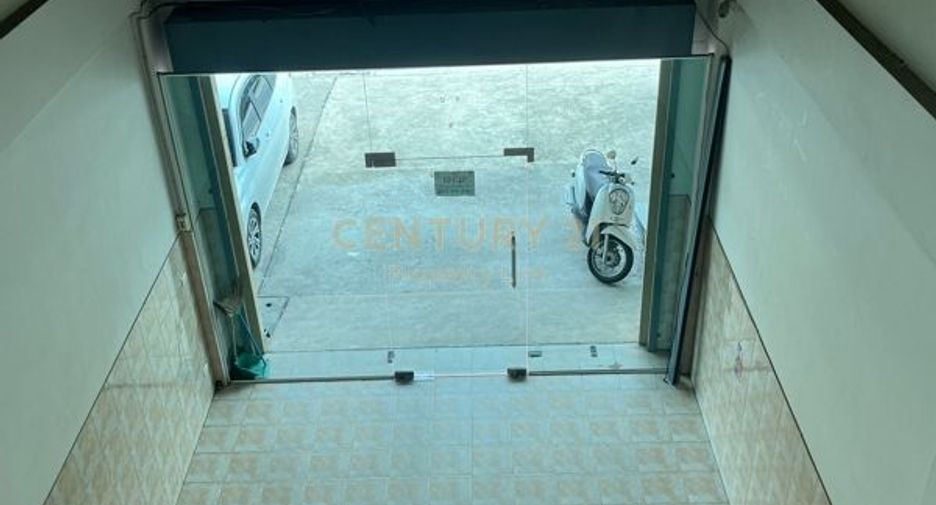 Gewerbefläche zum Kauf mit 3 Zimmer in Bang Kruai, Nonthaburi