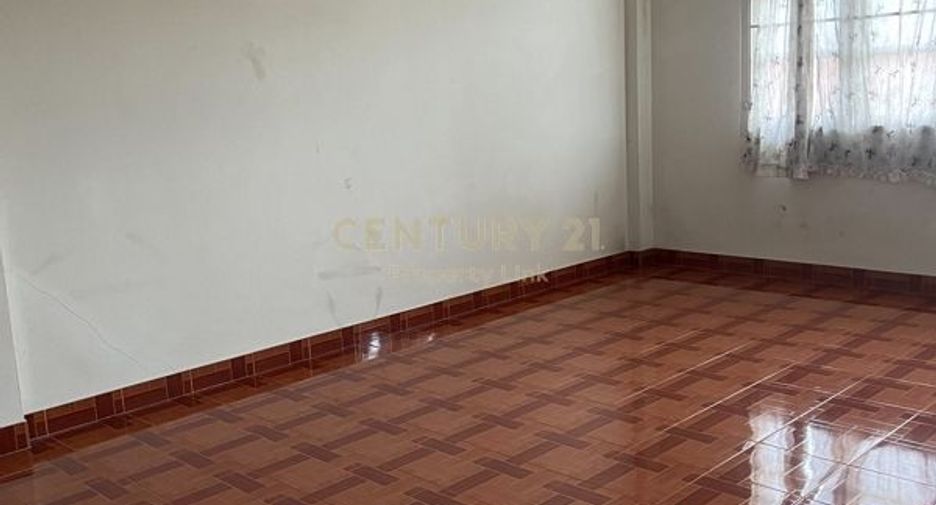Gewerbefläche zum Kauf mit 3 Zimmer in Bang Kruai, Nonthaburi