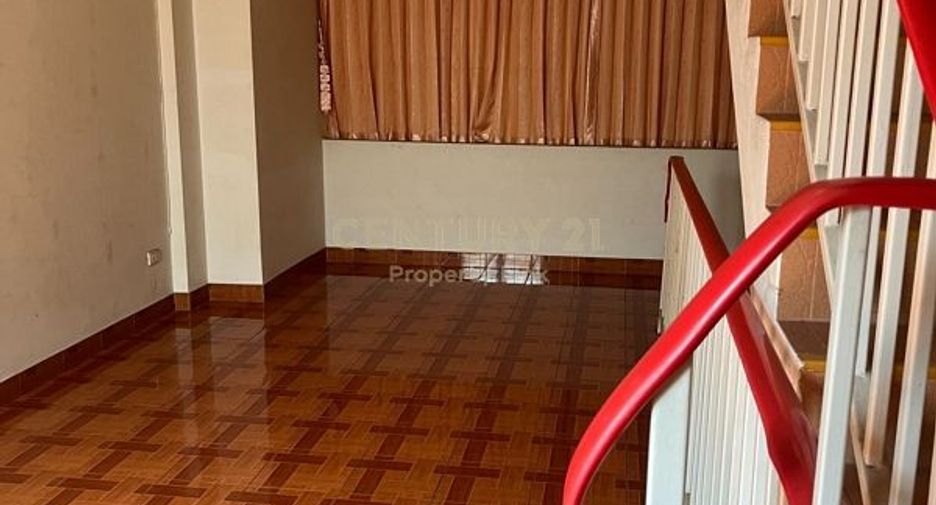 Gewerbefläche zum Kauf mit 3 Zimmer in Bang Kruai, Nonthaburi