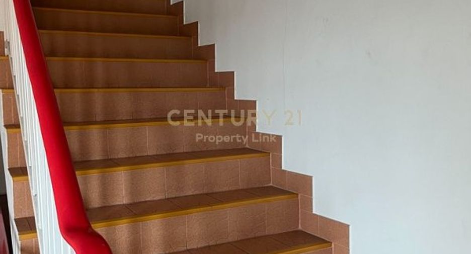 Gewerbefläche zum Kauf mit 3 Zimmer in Bang Kruai, Nonthaburi