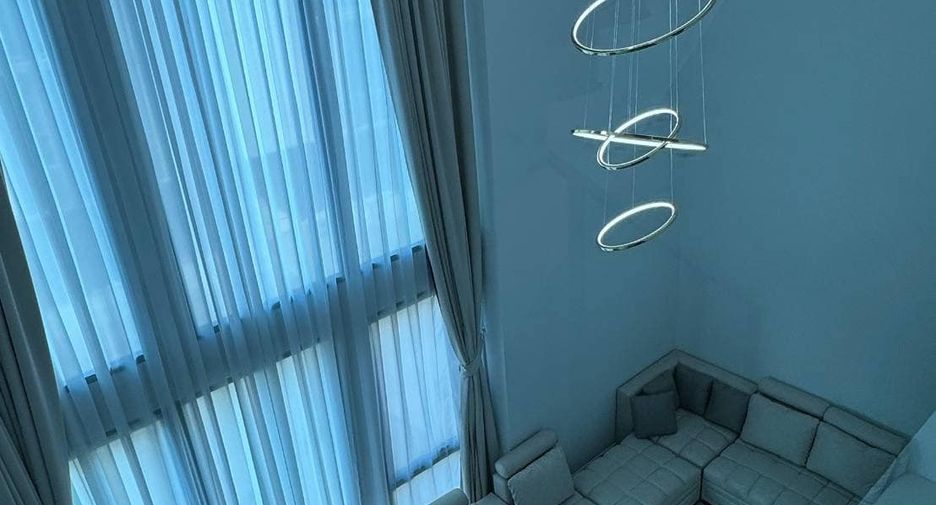 For rent 3 bedrooms townhouse in Suan Luang, Bangkok