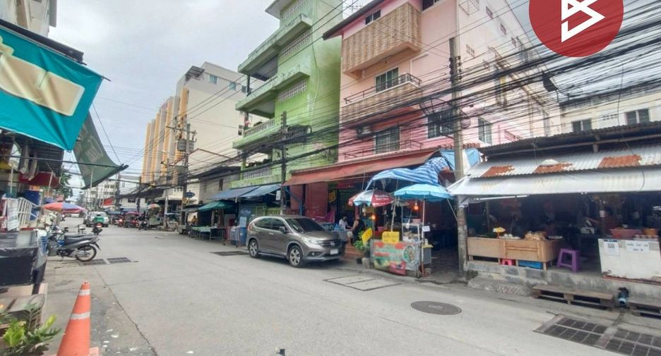 For sale 11 Beds retail Space in Bang Phli, Samut Prakan