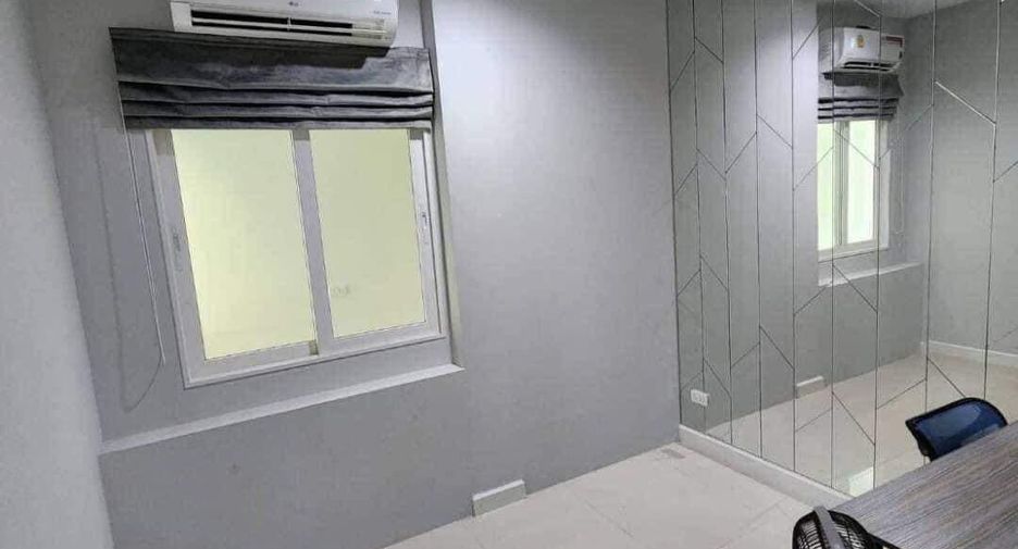 出租 3 卧室 独立屋 在 Bang Khen, 曼谷