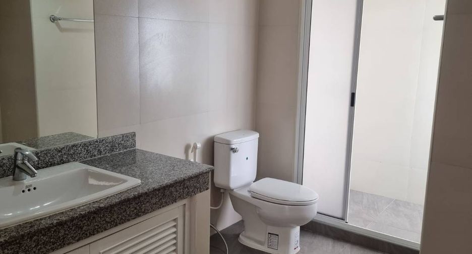 Serviced Apartment zur Miete mit 3 Zimmer in Khlong Toei, Bangkok