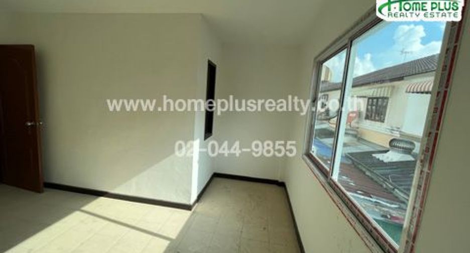 For sale 2 bedrooms townhouse in Khlong Sam Wa, Bangkok