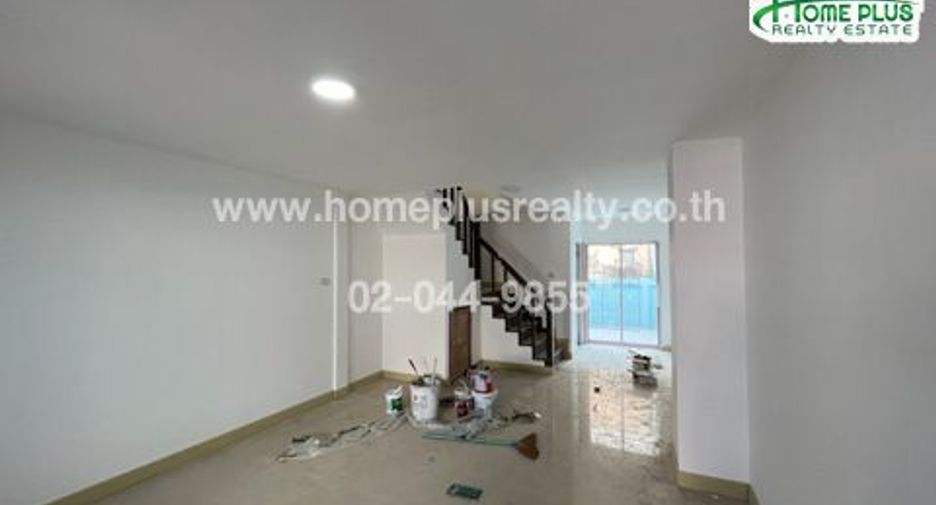 For sale 2 bedrooms townhouse in Khlong Sam Wa, Bangkok