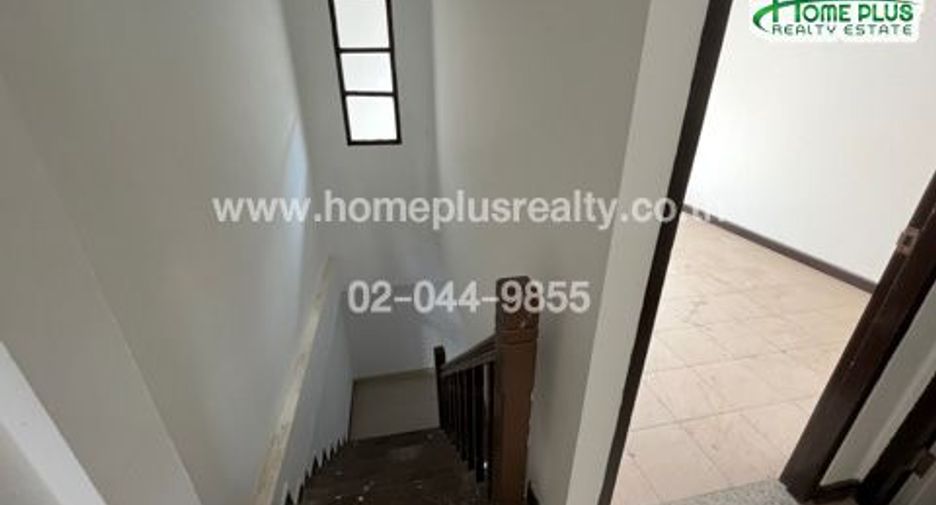 For sale 2 bedrooms townhouse in Khlong Sam Wa, Bangkok
