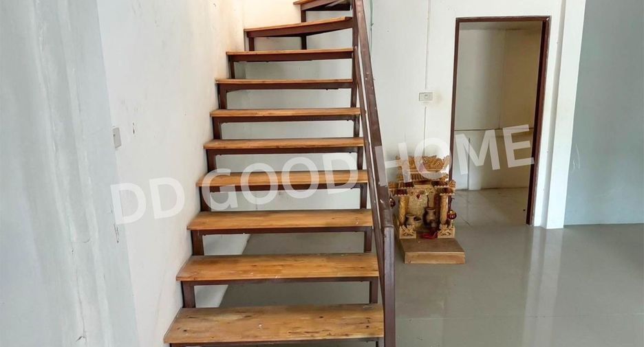 For sale 3 bedrooms townhouse in Mueang Nongbua Lamphu, Nong Bua Lamphu