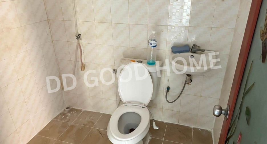 For sale 3 bedrooms townhouse in Mueang Nongbua Lamphu, Nong Bua Lamphu