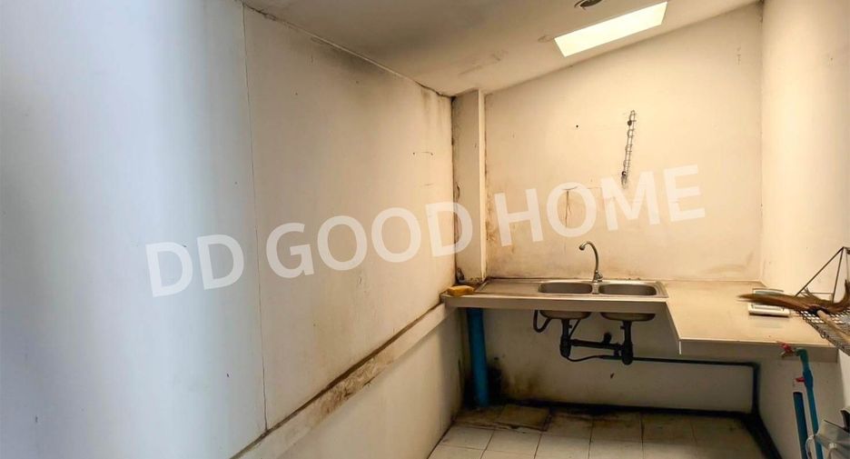 For sale 3 bedrooms townhouse in Mueang Nongbua Lamphu, Nong Bua Lamphu