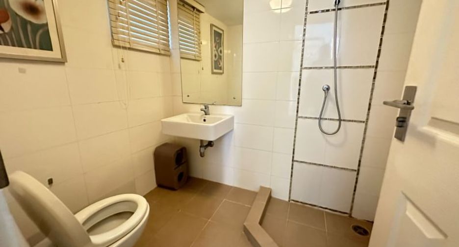 For rent 3 bedrooms house in Si Racha, Chonburi