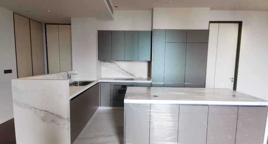 Продажа 2 спальни кондо в Кхлонг Тоеи, Бангкок