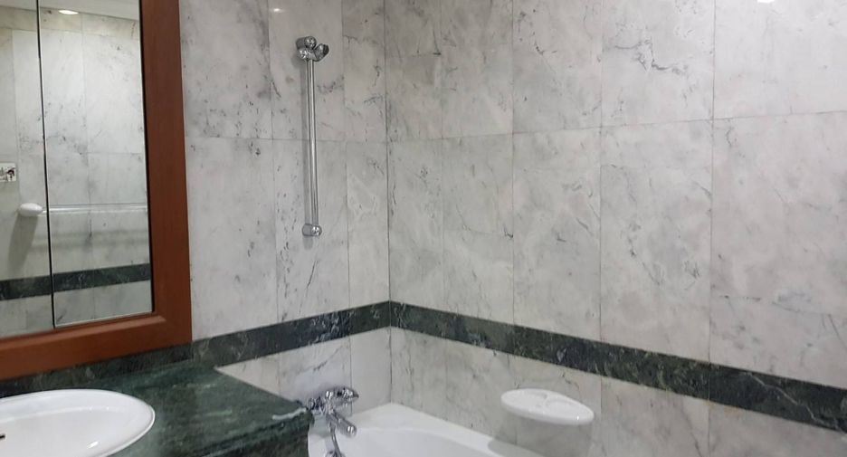 Wohnung zur Miete mit 2 Zimmer in Pathum Wan, Bangkok