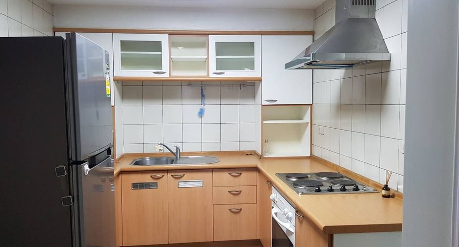 Wohnung zur Miete mit 2 Zimmer in Pathum Wan, Bangkok