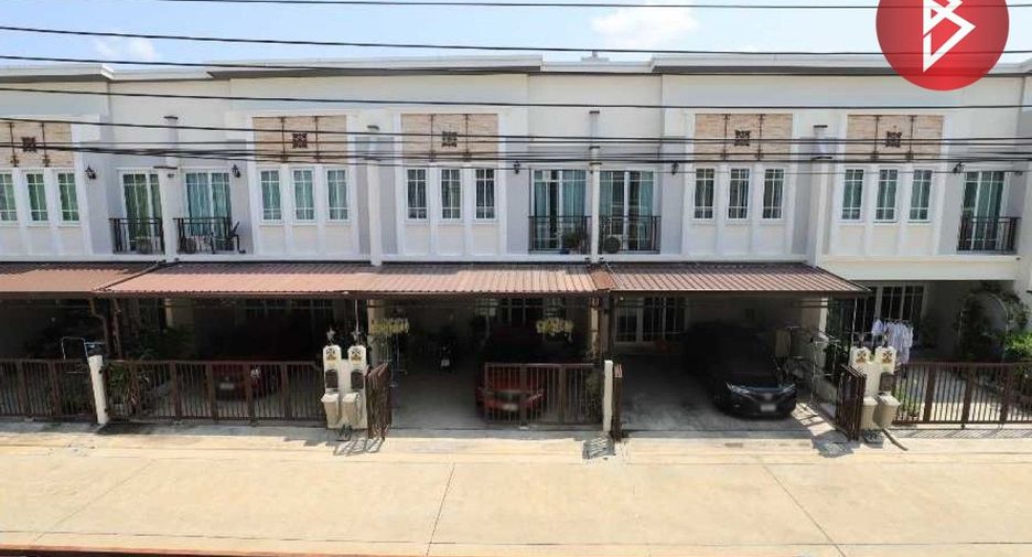 For sale 4 bed townhouse in Bang Phli, Samut Prakan