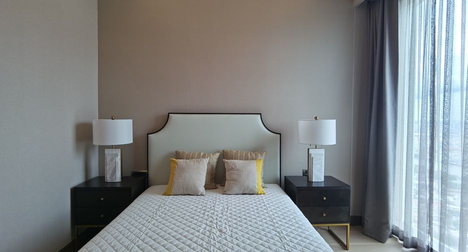 For rent そして for sale 3 ベッドルーム condo in Khlong San, Bangkok