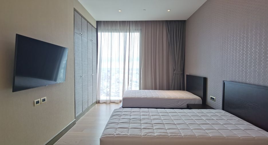 For rent そして for sale 3 ベッドルーム condo in Khlong San, Bangkok