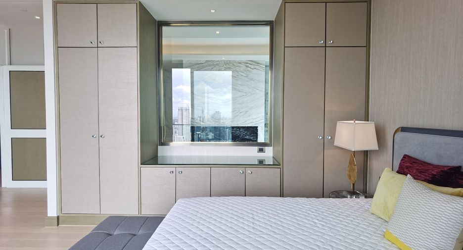 For rent そして for sale 3 ベッドルーム condo in Khlong San, Bangkok