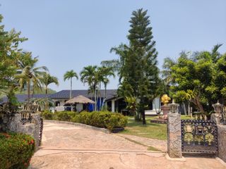 For sale 10 bed house in Klaeng, Rayong