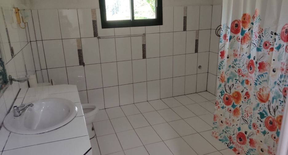 Casa en venta de 10 habitaciones en Klaeng, Rayong