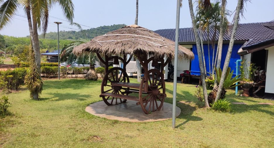 Casa en venta de 10 habitaciones en Klaeng, Rayong