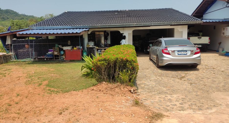 Casa en venta de 10 habitaciones en Klaeng, Rayong