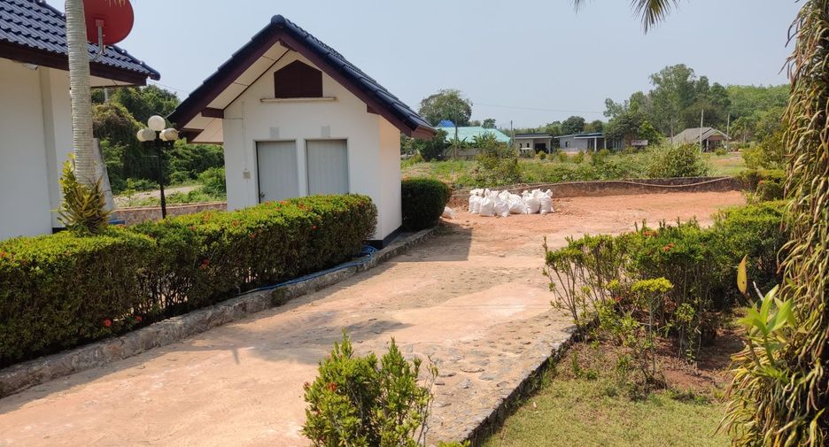Casa en venta de 10 habitaciones en Klaeng, Rayong