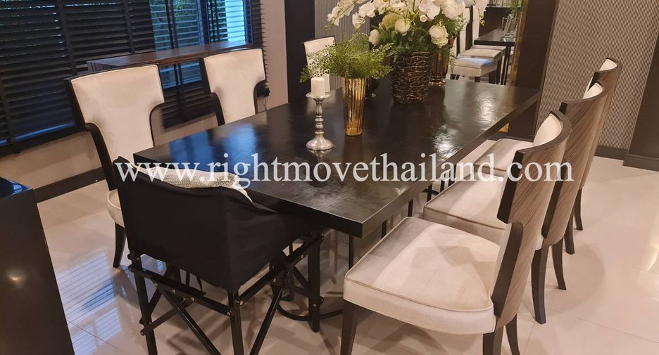 For rent and for sale 4 bed house in Bang Kapi, Bangkok