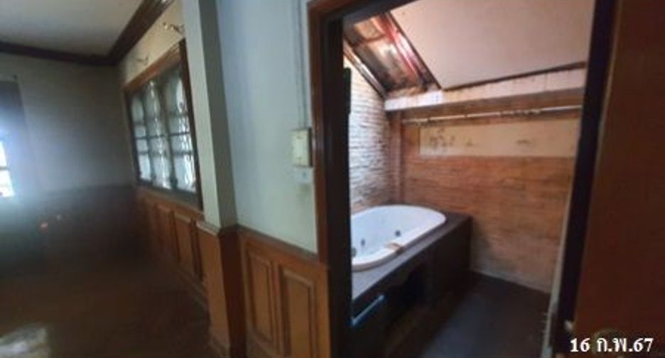 For sale 7 bedrooms house in Mae Sot, Tak