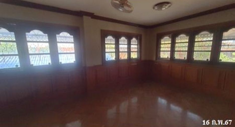 For sale 7 bedrooms house in Mae Sot, Tak