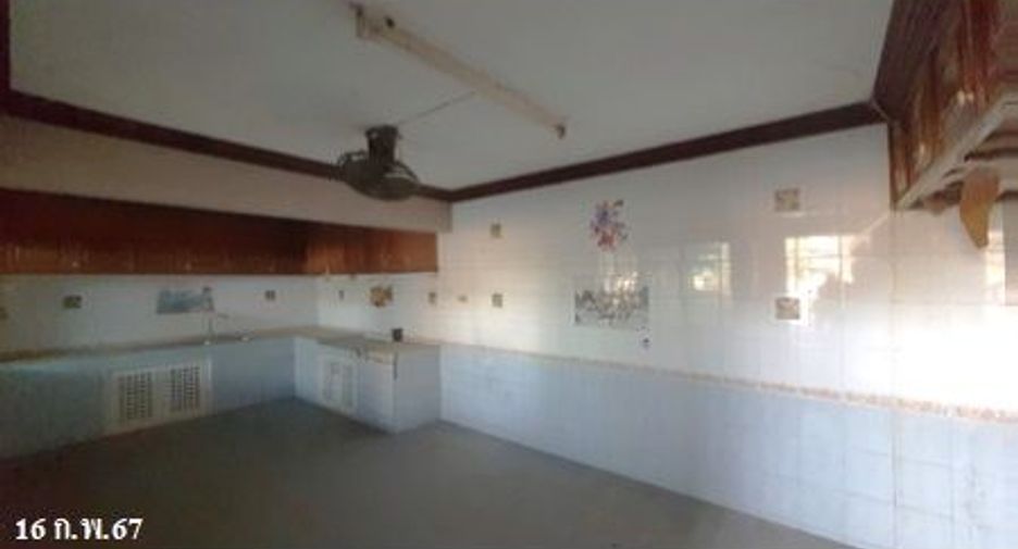 For sale 7 bedrooms house in Mae Sot, Tak