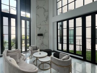 Haus zur Miete mit 4 Zimmer in Watthana, Bangkok