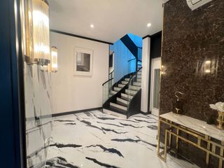 Haus zur Miete mit 4 Zimmer in Watthana, Bangkok