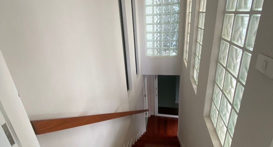 For sale retail Space in Watthana, Bangkok