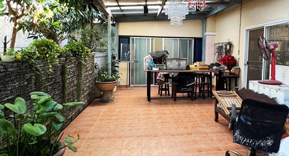 Haus zum Kauf mit 4 Zimmer in Prawet, Bangkok