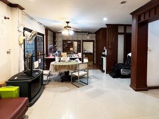 Casa en venta de 4 habitaciones en Prawet, Bangkok