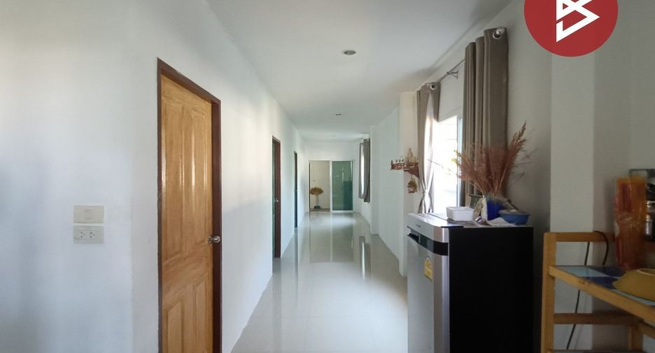 For sale 5 Beds house in Ban Bueng, Chonburi