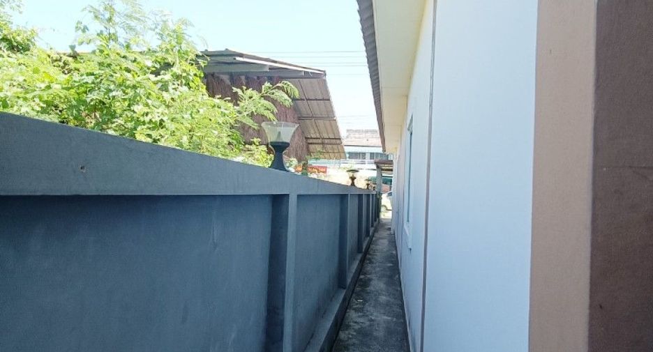 For sale 5 bed house in Ban Bueng, Chonburi