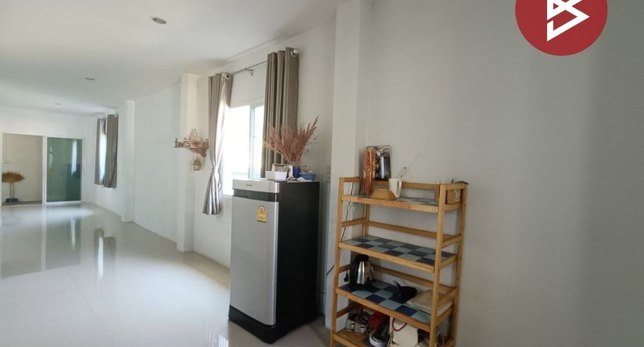 For sale 5 bed house in Ban Bueng, Chonburi
