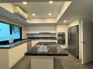 For rent 3 bed apartment in Watthana, Bangkok