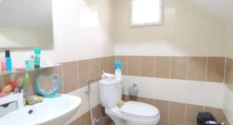 À vendre 3 chambres maison à Pluak Daeng, Rayong