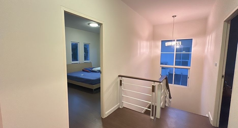 For sale 3 bedrooms house in Thung Khru, Bangkok