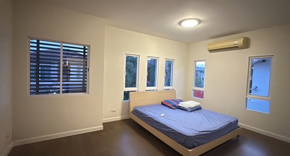 For sale 3 bedrooms house in Thung Khru, Bangkok