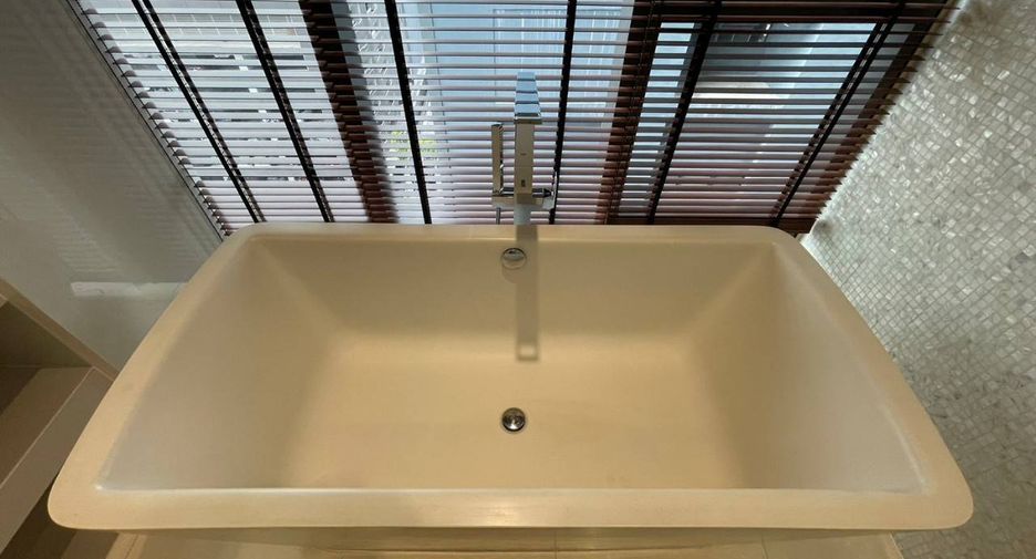 Condo en alquiler y en venta de 2 habitaciones en Khlong Toei, Bangkok