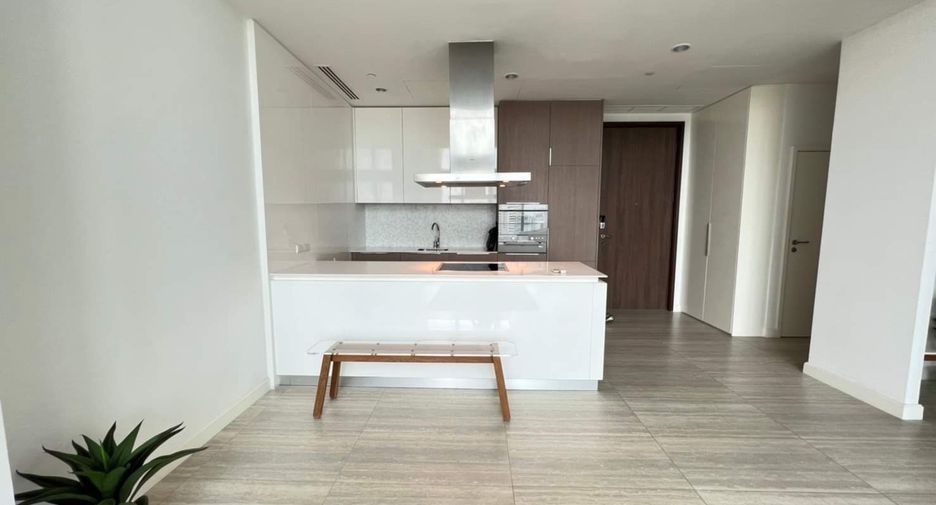 For rent 2 bedrooms condo in Pathum Wan, Bangkok