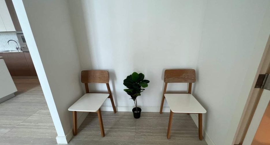 For rent 2 bedrooms condo in Pathum Wan, Bangkok